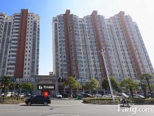 阳光嘉园 联排别墅地面3层地下1层前后可以停车带院子