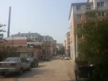 此房距离轻轨站1.5公里,交通便利,户型采光好。