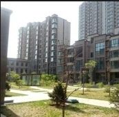 地暖房 采光好,出行方便,购物方便