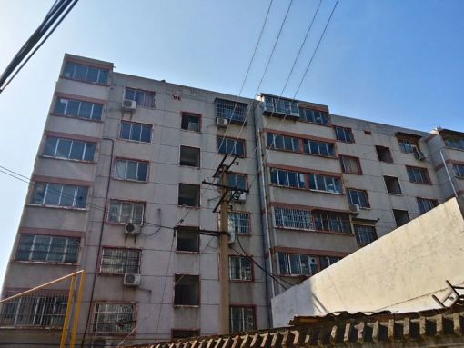 化工站家属院2室2厅1卫北朝向1000.00元/月出租