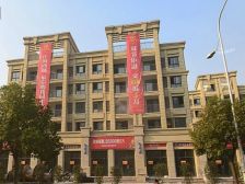 华盛沁园 3室2厅 南 北