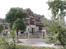 外国语旁 顶复边户洋房,两个大露台,有地暖拎包入住