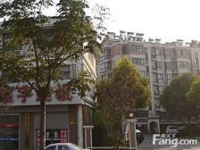 房子采光好 户型方正 小区旁边生活便利