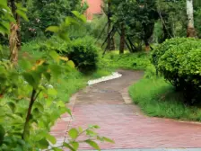 轻轨旁 精装叠拼别墅 上下二层带南北院子 证满5年