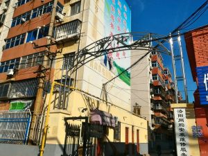 华亨小区2楼两室两厅,双气齐全,诚心出售