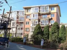 南北通厅,一楼出入方便,可以种花种菜,看房方便。