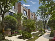 照母山 和记黄埔玥湖园一期七房1000万