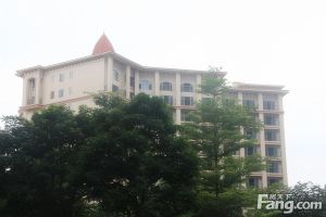 钜隆碧琴湾4室2厅南北