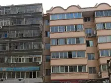 一只船 单位好房,有院子可停车,好房出售