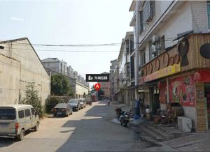 宁乡市城区位置,买一层等两层,精装自主房