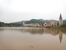 美的湖度假区,生活在景区里,负离子高,南向观山赏湖