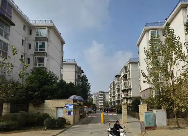 东虹路33号院
