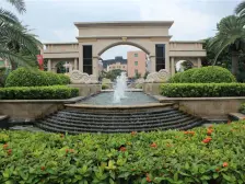 鸿晖依岸康堤 7室3厅 东南