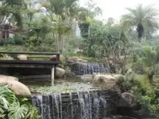 8米长大阳台复式湖景大4房 户型方正实用得房率高