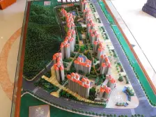 比较安静,南向视野开阔,采光通风足,带车位