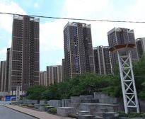 新世界卓铸265顶跃后排好位置对公园