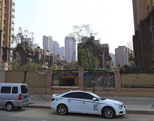 金地檀郡2室1厅1卫南北朝向2500.00元/月出租