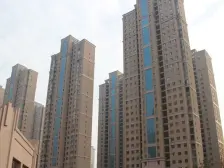 红梅翠竹亿锋广场一室一厅满2年明卫精装修