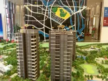 复式大户人家,君兰江山特有户型,室内带泳池。