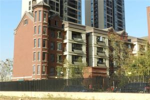 洋湖地铁口万科物业精装三房拎包入住不临高架