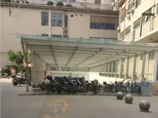 北龙湖地铁口 电梯别墅 中间位置