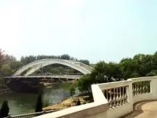 交通便利,,环境好.地铁口,别墅中的洋房,