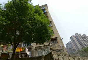 汽车发动机厂宿舍2室2厅南北
