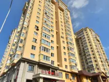 新华小区前排中间楼层精装修小户型