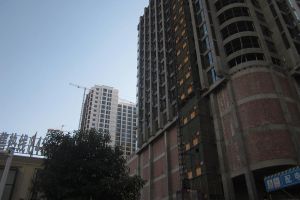 乐尚城1室1厅西南
