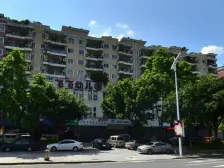 顶楼带平台,南北通,看旗峰公园灯笼