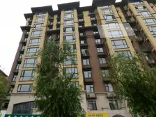 泊郡精装修一室一厅 房东诚心出售