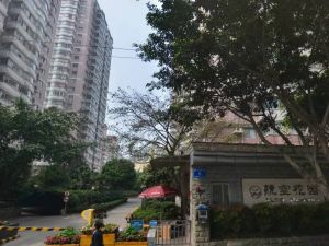 航空花园4室2厅北