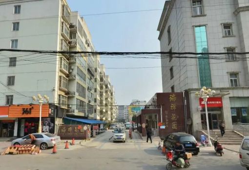 ½ðË®ÇøÈðÏ黨԰1ÊÒ1Ìü1ÎÀÄϳ¯Ïò1100.00Ôª/Ô³ö×â