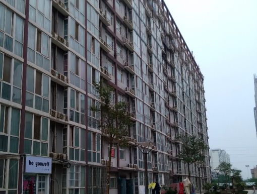 伟业财富中心1室1卫北朝向800.00元/月出租
