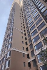 大两居精装不临街近地铁