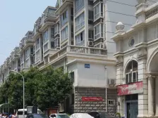 航海路富田一期院内 132平2卫前后无遮挡