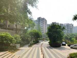 保利公园198丁香郡4室2厅东南