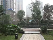 四房两卫 小区环境地势平坦 环境优美 住家安静 配套完善