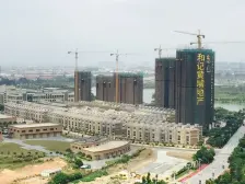 全新毛坯别墅 户型方正,花园小区 交通方便 配套成熟