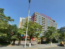 沃尔玛旁精装两房,中间楼层,采光通风好.位置安静