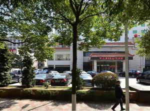 计划干部学校宿舍 3室2厅 东南