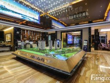 小区环境优美 交通方便 镇中位置还带车位