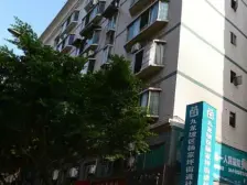 商圈旁大三房 小区安静 朝中庭