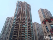 恒大绿洲 人车分流精装3房 带全套家具家电诚心卖