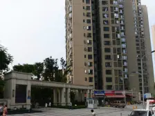 中交央企 巴国城精装洋房 出门即是公园,阳台朝公园