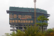南向位置安静旁边就是商场,吃饭看电影购物娱乐都方便