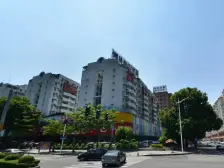 业主诚心出售,户型方正,近旗峰地铁口近旗峰公园