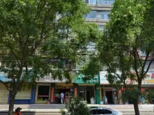 铁路局 广场地铁口 2室1厅 低楼层 交通便利