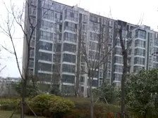 开平小区 四室两厅 业主诚心出售 有地下车位