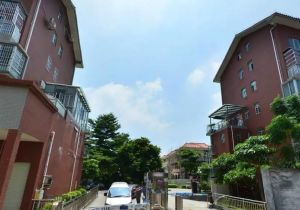 宝湖山庄3室2厅南
